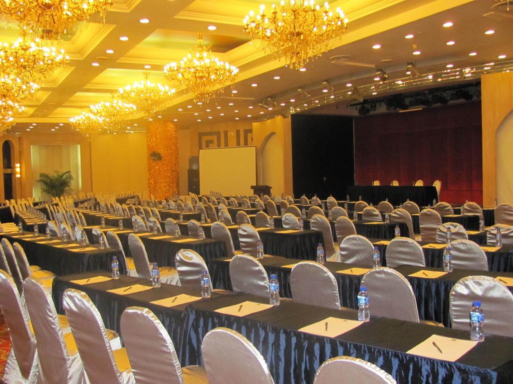 Best Western New Century Hotel Shanghaj Zewnętrze zdjęcie